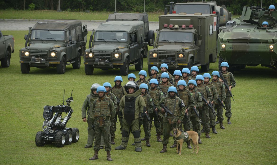 Decretos oficializam trocas de comando na Marinha e na Aeronáutica