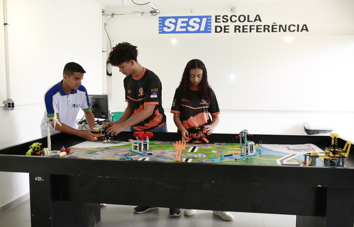 um investimento de R 12 milhões SESI inaugura primeira Escola de