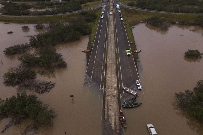 Reconstrução de estradas no RS deve durar até fim de 2025 ao custo de