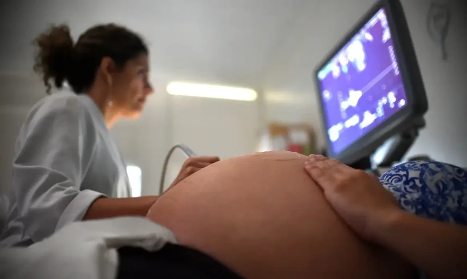 A pessoa com tero e que estiver grvida, mas sem apresentar riscos, deve ser submetida a acompanhamento ambulatorial (Foto: Arquivo/Andre Borges/Agncia Braslia)