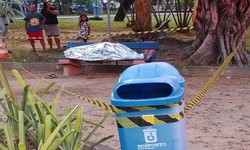 Homem  encontrado morto no Parque 13 de Maio, no Recife (Foto: Robson Gomes/DP)