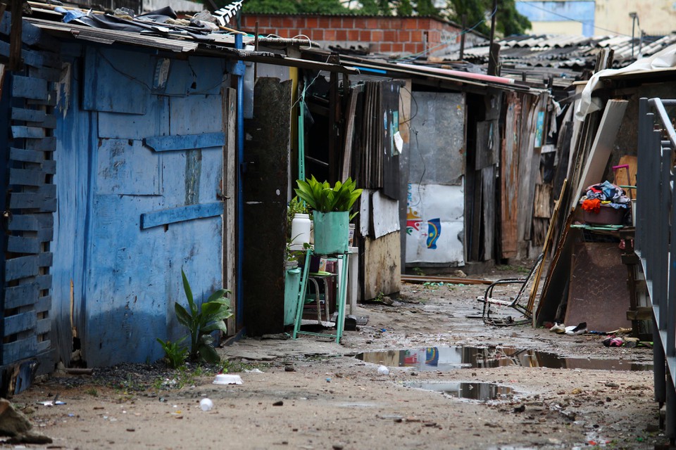 Na capital pernambucana 50,5% das residncias no tm acesso a coleta de esgoto (Sandy James/DP Foto)