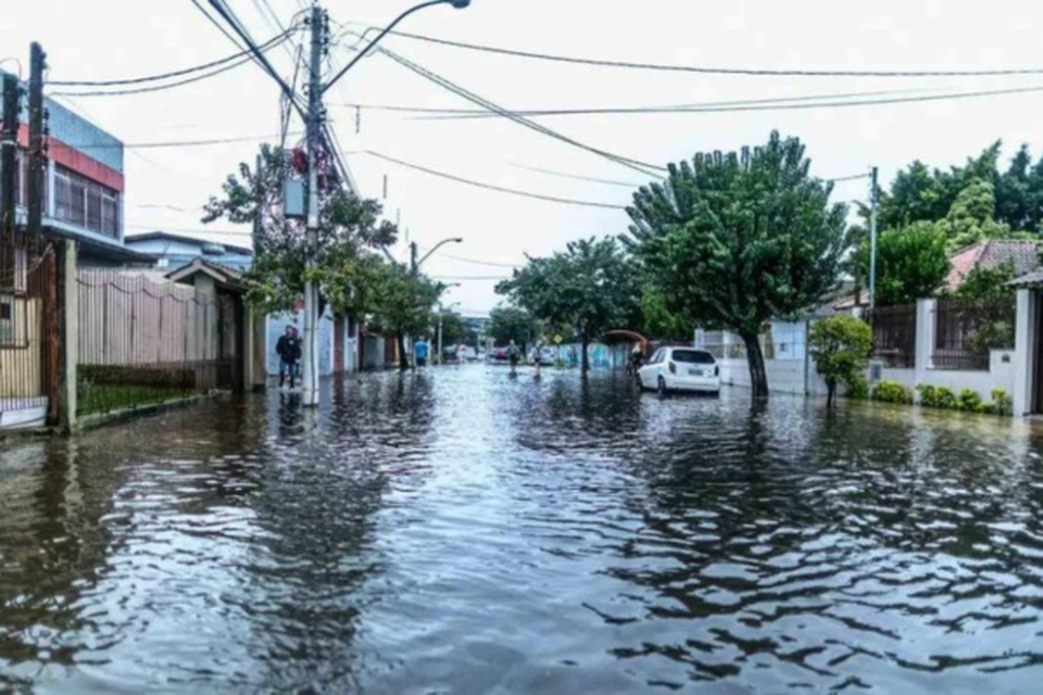 Enchentes esto cada vez mais frequentes e severas, como as do Rio Grande do Sul  (Crdito: Reproduo/Redes Sociais)