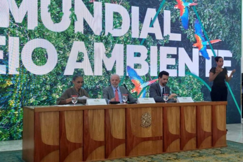 Governo apresentou um balano das aes da gesto Lula na rea ambiental e anunciou novas medidas da pasta do Meio Ambiente (Crdito: Victor Correia/CB/DA.Press)