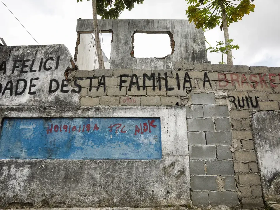 Moradores pedem compensao por danos morais e individuais decorrentes do desastre provocado pela empresa (foto: Jodson Alves/Agncia Brasil)