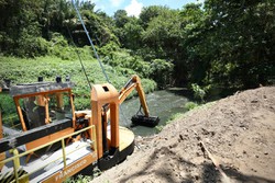 Comeam obras de alargamento do Rio Tejipi, no Recife (Foto: Hlia Scheppa/Prefeitura do Recife)