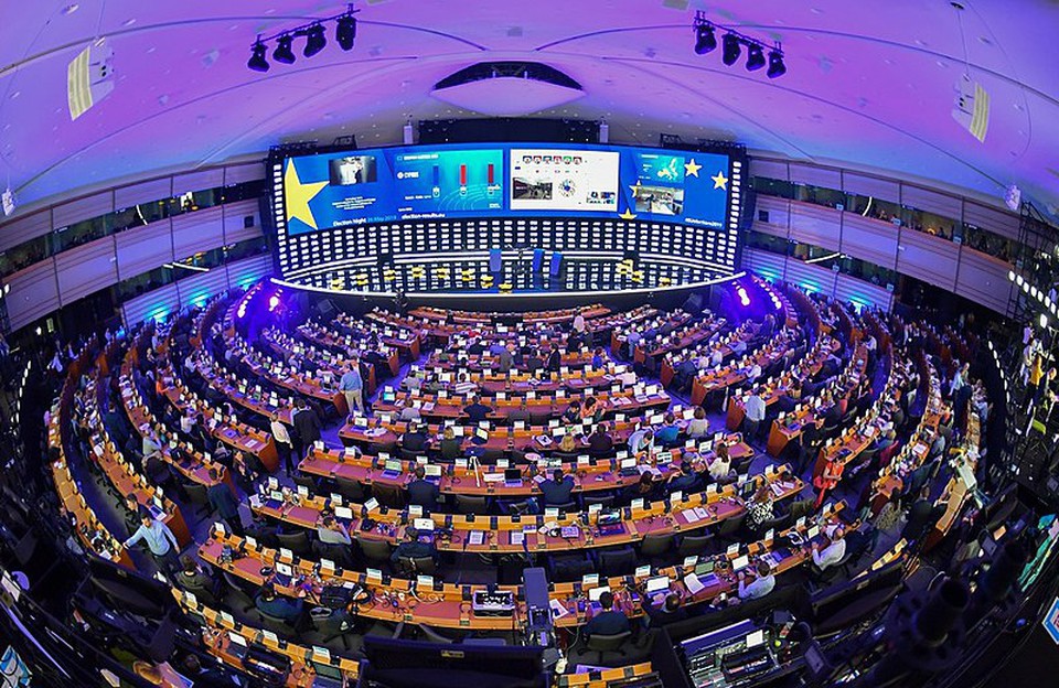 Parlamento Europeu aprovou a Reforma da Poltica de Migrao e Asilo da Unio Europeia (Foto: Emmanuel Dunand/AFP)