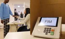 Mais de 134 mil jovens eleitores votam pela primeira vez: percebi que quero fazer a diferena (Foto: Fernando Frazo/Agncia Brasil)