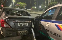 Viatura da PM se envolve em acidente com quatro carros na Avenida Boa Viagem (Foto: Cortesia)