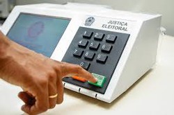 Urnas vo anunciar resultados nas prximas horas