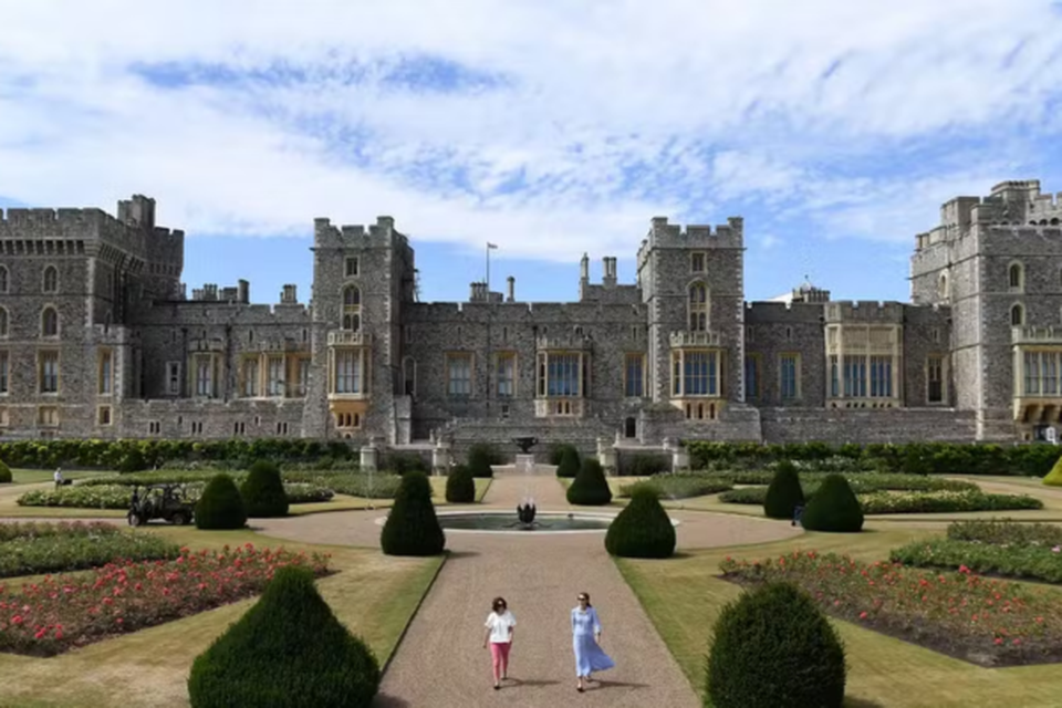 Castelo de Windsor  a residncia oficial da famlia real do Reino Unido (Crdito: Getty Images/Daniel Leal/AFP)