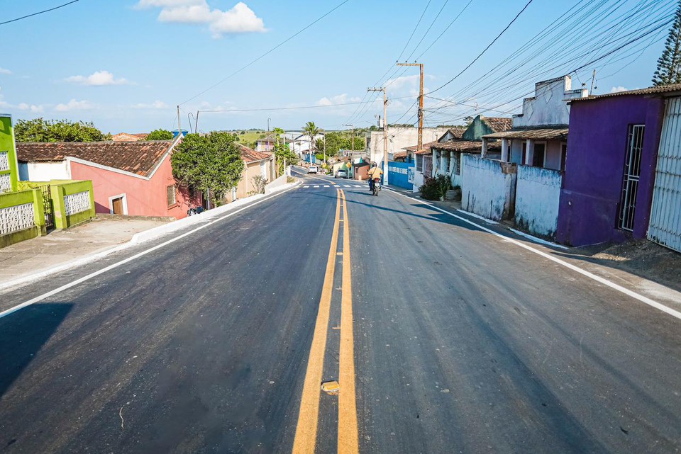 Segundo o Governo, a obra beneficia diretamente mais de 25 mil moradores do municpio de Macaparana (Foto: Janana Pepeu/Secom)