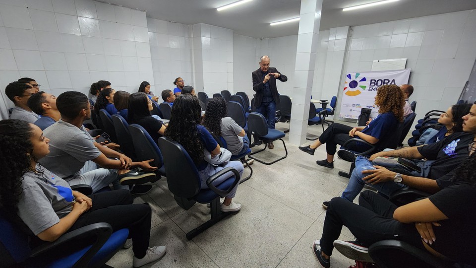 De acordo com a gestão estadual, os cursos são voltados, principalmente, para jovens e mulheres a partir dos 16 anos, mas outros públicos também podem participar (Foto: Divulgação)