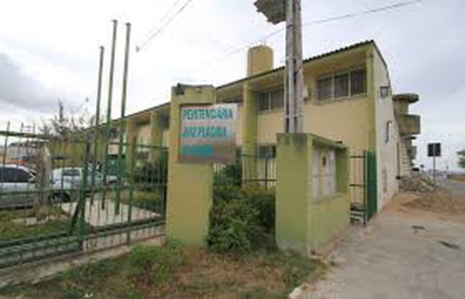 Penitenciria fica em Caruaru  (Foto: Arquivo)