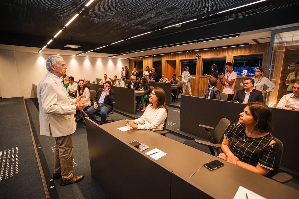 Segundo Raquel Lyra, a Fiepe tem ajudado Pernambuco a crescer e se reposicionar no papel de liderana no Nordeste brasileiro (Foto: Janana Pepeu/Secom)