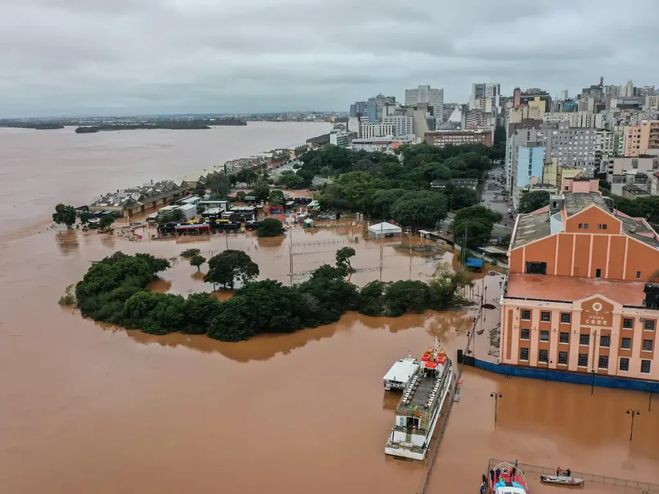 A cota de inundao  de 3 metros
 (foto: Gilvan Rocha/Agncia Brasil)