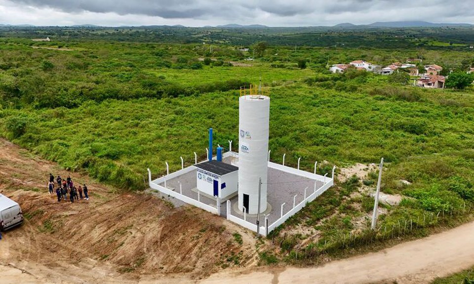 Com investimentos que somam R$ 1,8 milho, a iniciativa levar gua do Rio So Francisco para as torneiras dos moradores de comunidades dessas duas cidades (Foto: Miva Filho/ Secom)