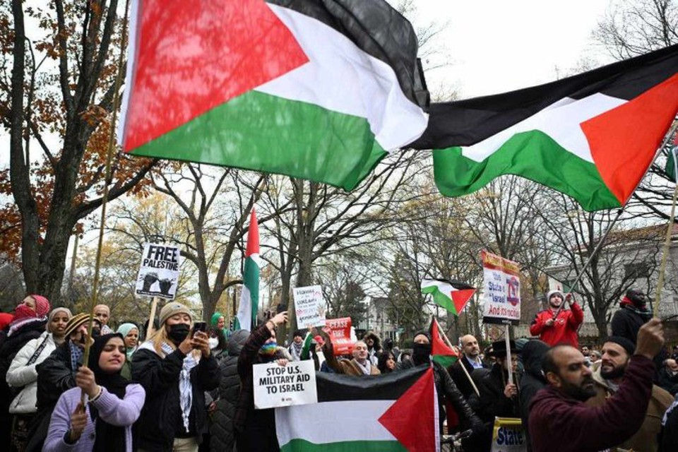 H informao de uma bandeira palestina no local (Foto: Mandel NGAN / AFP)