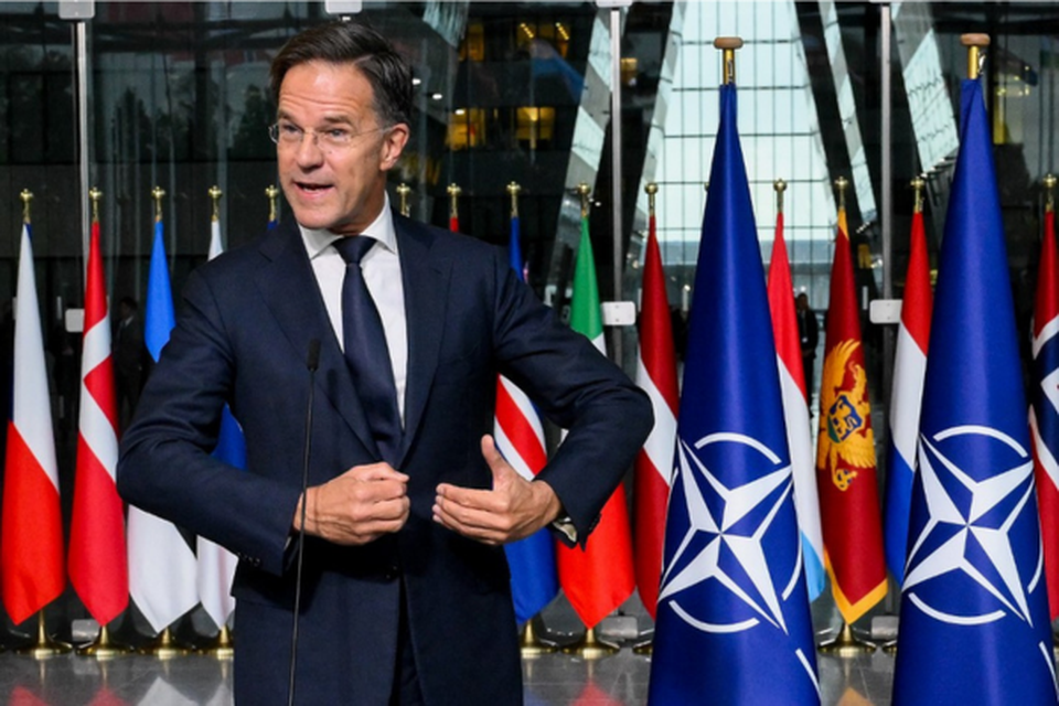 Rutte tambm destacou que ser essencial manter a OTAN forte 
 (Crdito: JOHN THYS / AFP)