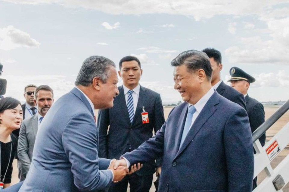 O presidente da China, Xi Jinping, desembarcou nesta tera-feira (19/11) em Braslia para uma visita de Estado e reunio bilateral com o presidente Luiz Incio Lula da Silva (PT), amanh (20), no Palcio da Alvorada (foto: Wagner Lopes/Casa Civil)