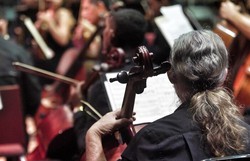 Orquestra Sinfnica do Recife realiza dois concertos com indita regncia feminina internacional (Foto: Marcos Pastich)