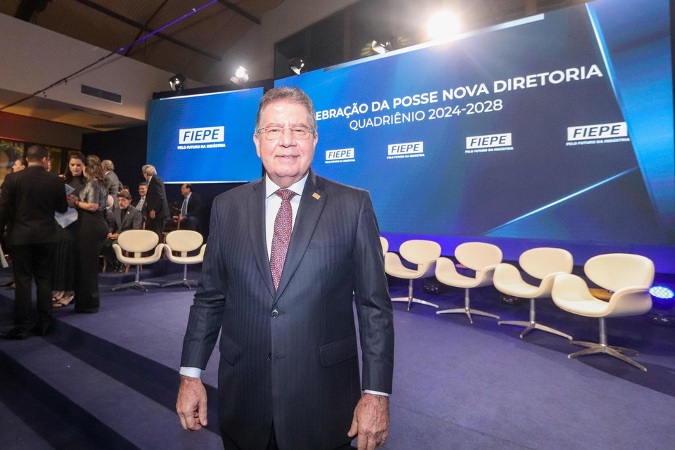 Em sua trajetria na Fiepe, o empresrio passou pelas diretorias financeira e administrativa da Federao, durante os mandatos de Jorge Crte Real e Ricardo Essinger (Foto: Ruan Pablo/DP Foto)