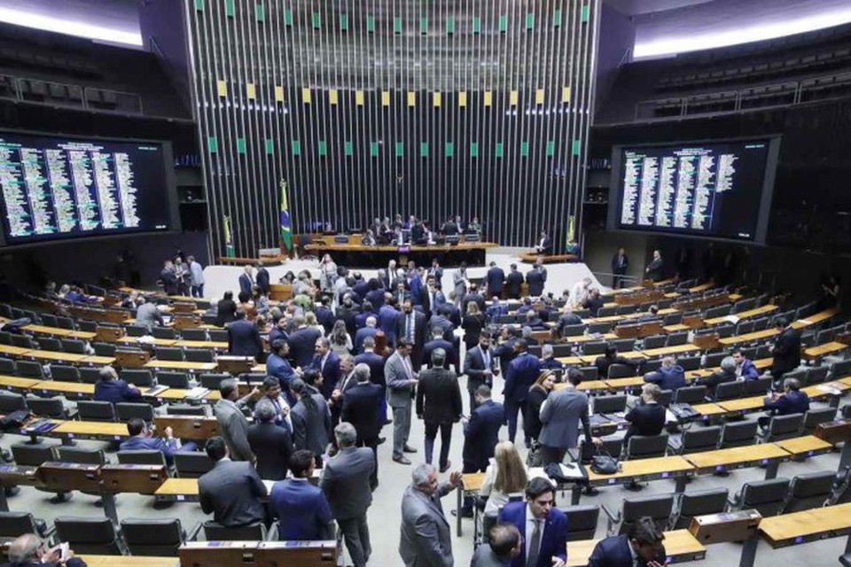 


Discusso e votao de propostas na Cmara dos Deputados (foto: Zeca Ribeiro/Cmara dos Deputados)