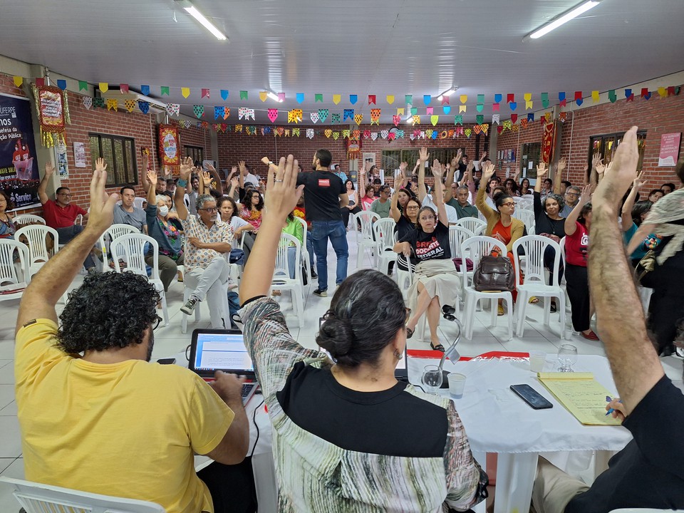 O resultado dessas votaes, somado s votaes da Assembleia da UAST, ser encaminhado ao Andes-SN com o indicativo do Sindicato Nacional construir uma sada coletiva com as demais sees, entre 25 de junho e 5 de julho (Foto: Aduferpe/Divulgao )