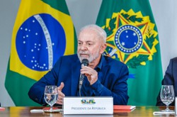 
De acordo com o presidente Lula, novo valor  'compromisso de justia'
