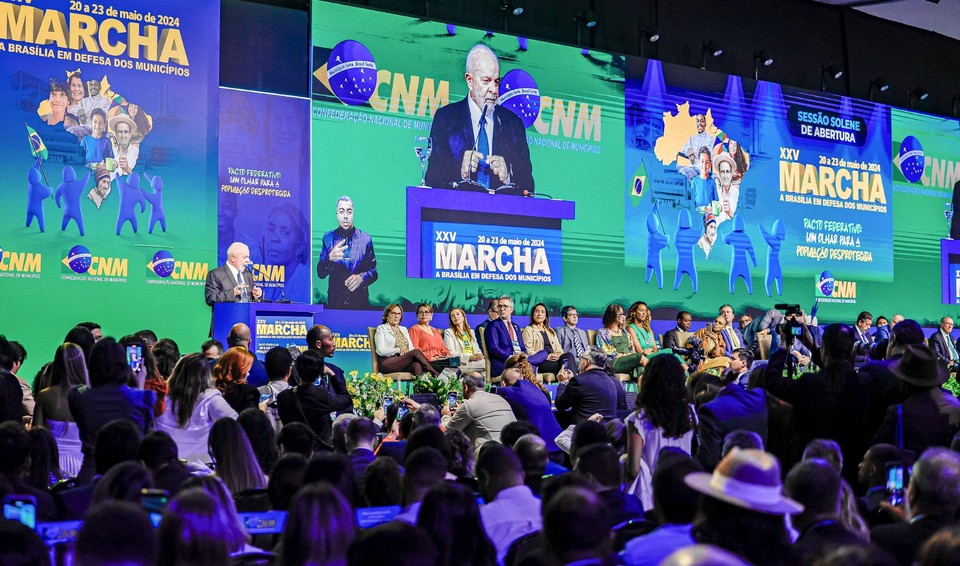 Presidente da Repblica e Governadora de Pernambuco estiveram entre as autoridades presentes na abertura da Marcha dos Prefeitos (Ricardo Stuckert/PR)