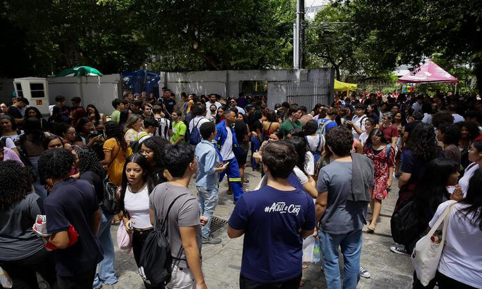 O nmero supera em 20,2 mil estudantes o total de inscritos pernambucanos que fizeram as provas do segundo dia do Enem em 2023, quando houve o registro de 152,7 mil alunos (Foto: Rafael Vieira/DP foto)