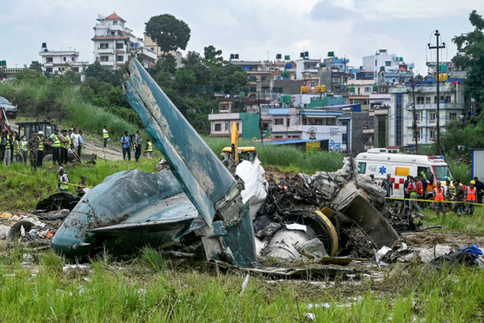 Aeronave da Saurya Airlines (Crédito: PRAKASH MATHEMA / AFP)