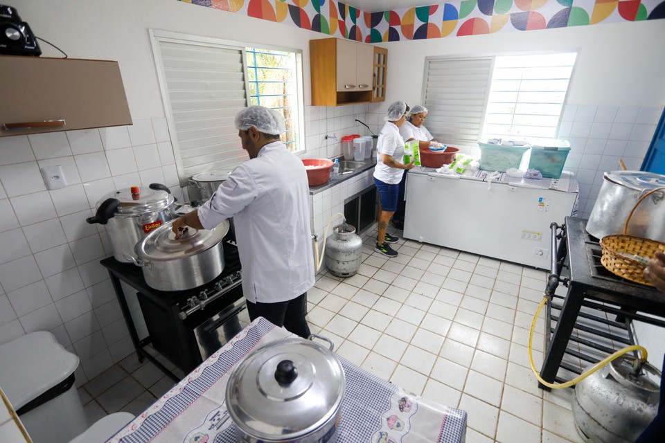 O Governo do Estado tem o objetivo de inaugurar 214 cozinhas comunitrias at o final de 2024 (Foto: Miva Filho/Secom)