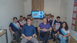  Estudantes pernambucanos  vo representar o Brasil em competio da Nasa (Foto: Divulgao )