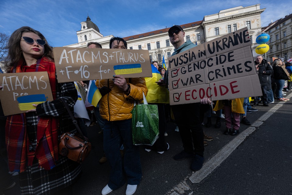 Invaso russa na Ucrnia completa dois anos neste sbado (24) (foto: Michal Cizek / AFP)