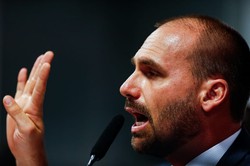 Eduardo Bolsonaro lamenta priso de envolvidos no 8/1 na Argentina (Foto: Vincius Schmidt/Metrpoles)