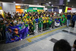 Apoidores receberam Bolsonaro no aeroporto 