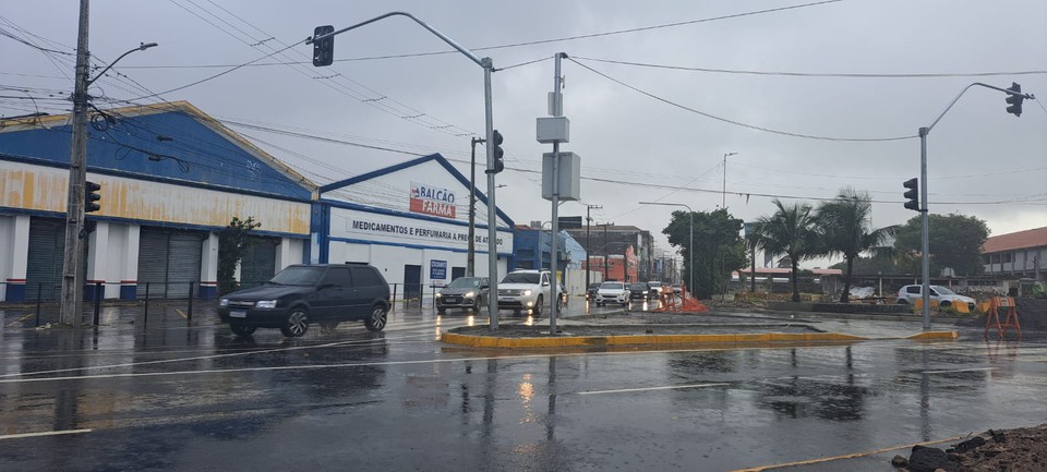 Chuva  registrada no Recife desde sexta (14) (Foto: Ana Paula Cmara/Cortesia )