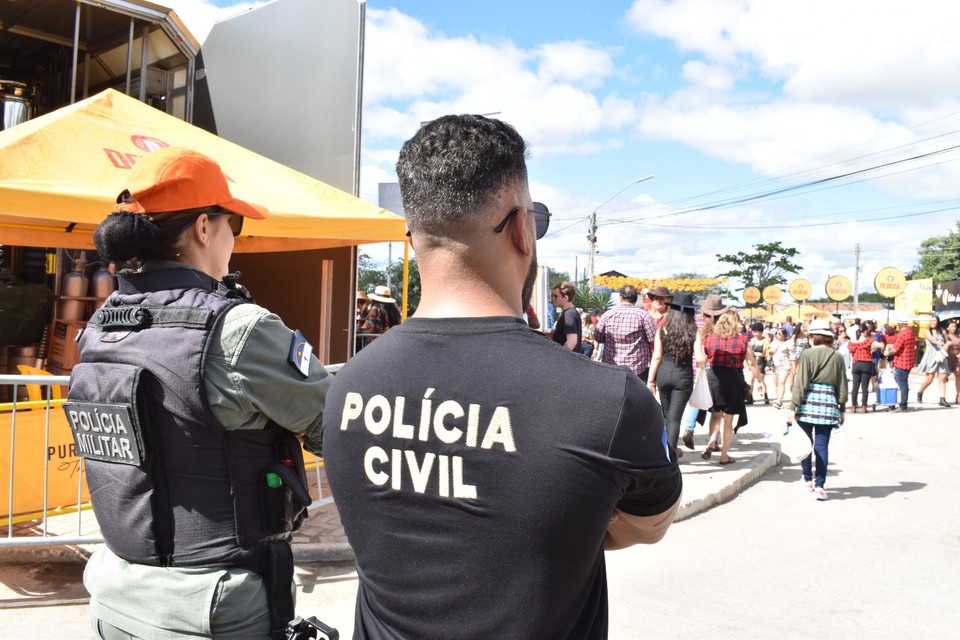 O esquema de segurana conta com Plataformas de Observao Elevada (POE), postos de comando e drones, alm do policiamento ostensivo a p, motorizado e montado e sobrevoo de helicpteros do Grupamento Ttico Areo (GTA) (Foto: SDS)