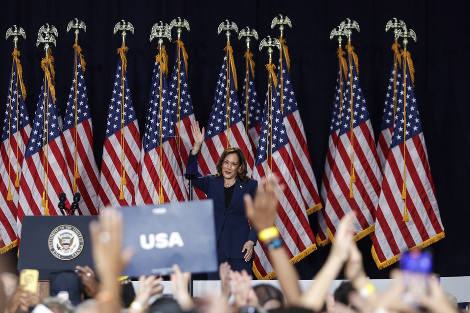 A vice-presidente dos Estados Unidos e provvel candidata  Presidncia, Kamala Harris (foto: KAMIL KRZACZYNSKI / AFP)