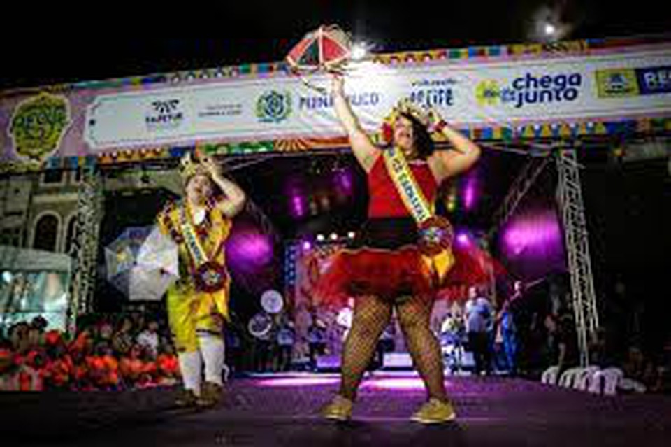 Rei momo e Rainha do Carnaval do Recife sero escolhidos em prvias  (Foto: Arquivo)