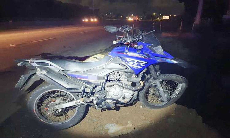 O passageiro da moto foi atendido pelo SAMU, mas no resistiu aos ferimentos e faleceu (Foto: Divulgao)