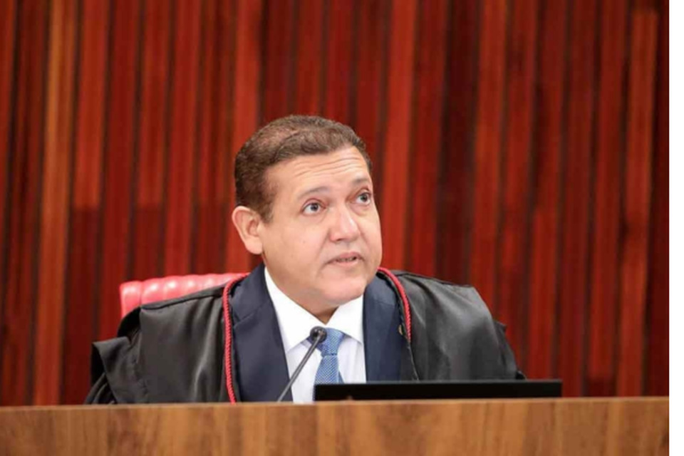 "Providenciem, no prazo comum de 5 dias, informaes, manifestao da Advocacia-Geral da Unio e parecer da Procuradoria-Geral da Repblica", disse Nunes Marques em despacho desta quinta-feira (5/9). (crdito: Alejandro Zambrana/secom/TSE)