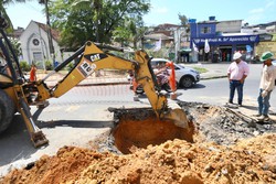 Recife comea a implantar rede coletora de esgoto na Avenida Beberibe; CTTU orienta trnsito  (Foto: Prefeitura do Recife )