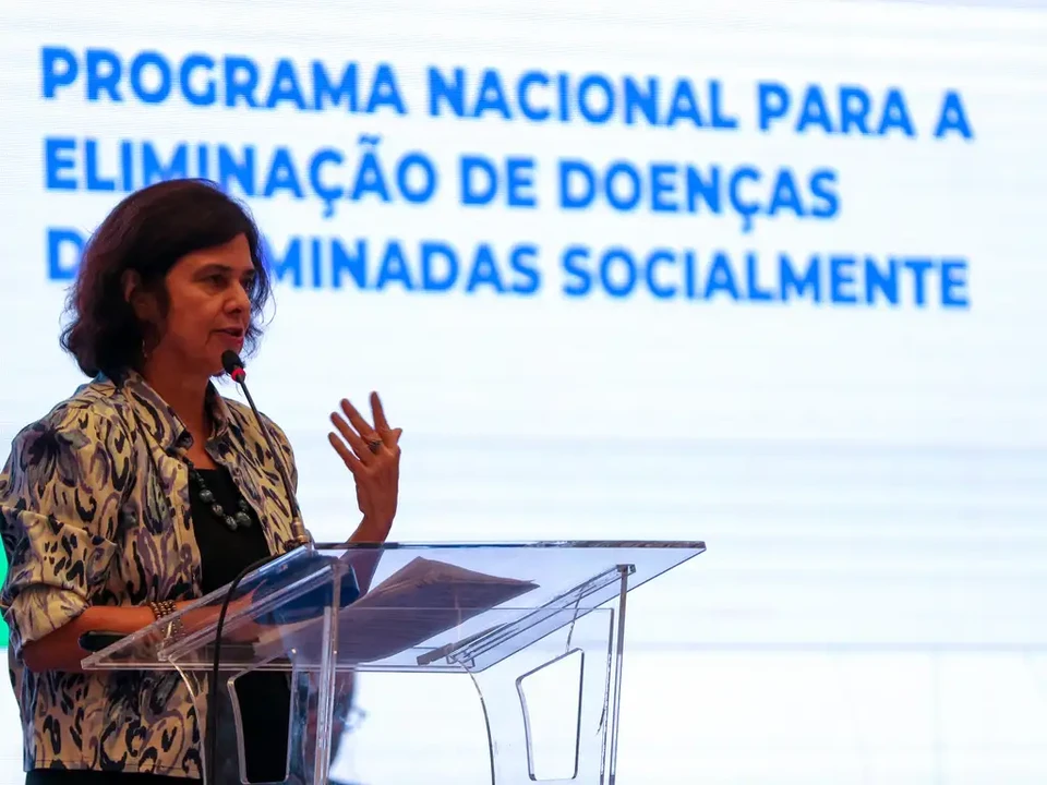 Decreto que institui o programa foi assinado pelo presidente Luiz Incio Lula da Silva e pela ministra da Sade, Nsia Trindade (foto: Fbio Rodrigues-Pozzebom/Agncia Brasil)