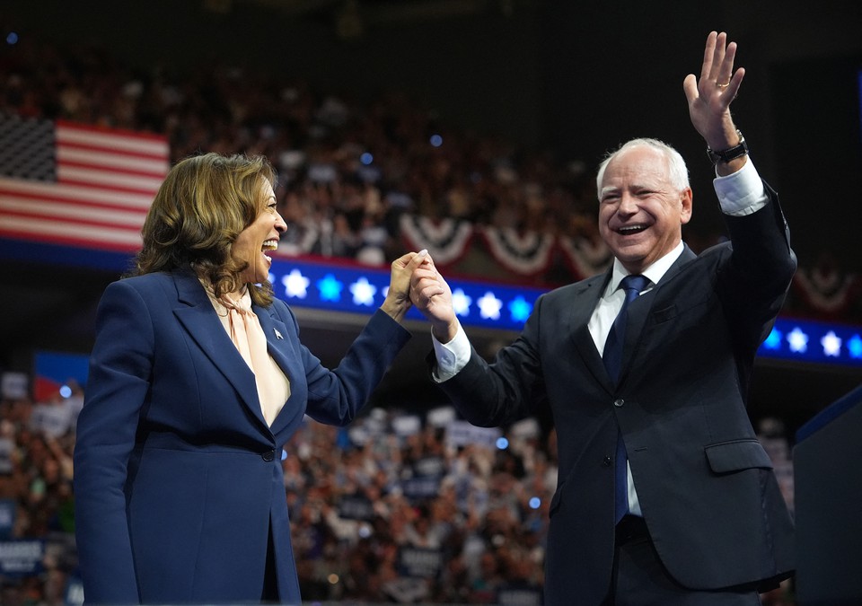 Tim Walz acompanhar Kamala Harris na corrida  Casa Branca (foto: Andrew Harnik / GETTY IMAGES NORTH AMERICA / Getty Images via AFP)