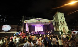 Festa da Vitria Rgia comemora um ano como Patrimnio Cultural e Imaterial e celebra solidariedade no Recife (Foto: Arquivo/DP)