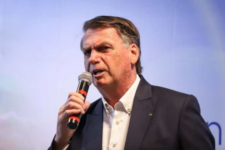 Bolsonaro disse que, ainda em Brasília já havia sido aconselhado pela equipe médica e pela esposa sobre a necessidade de repouso e tratamento da doença (crédito: Natanael Alves/PL
)