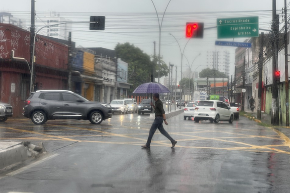 Chuv é esperada para o Recife  (Foto: Romulo Chico/DP)