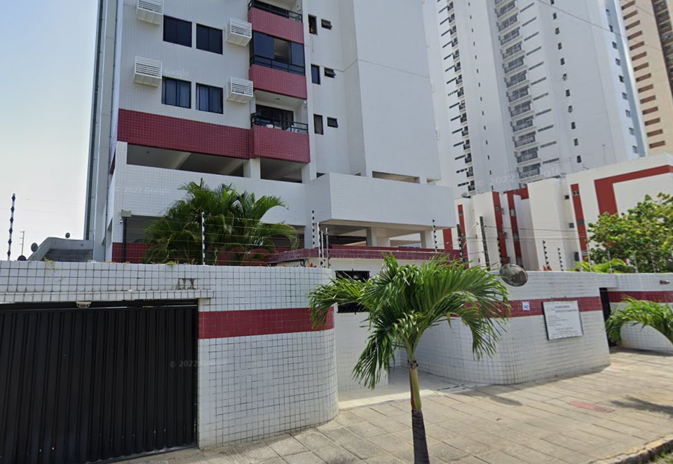 Caso aconteceu em um edifcio em Boa Viagem, na Zona Sul do Recife (Foto: Reproduo/Google Street View)